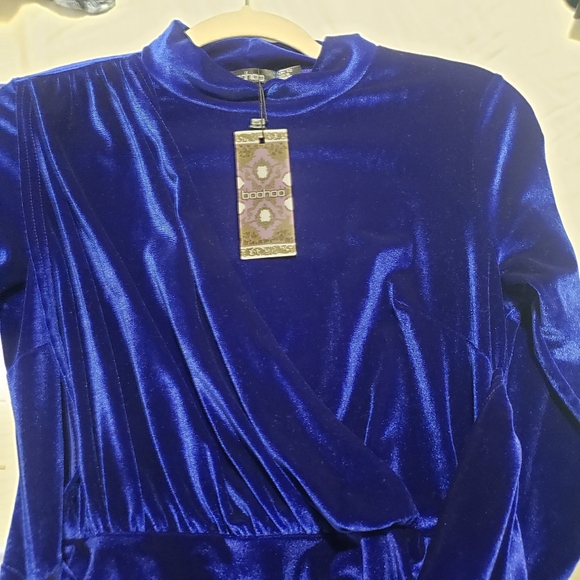 NEW...BOOHOO....Elegant Blue Velvet Dress..SIZE:12 - Picture 6 of 13